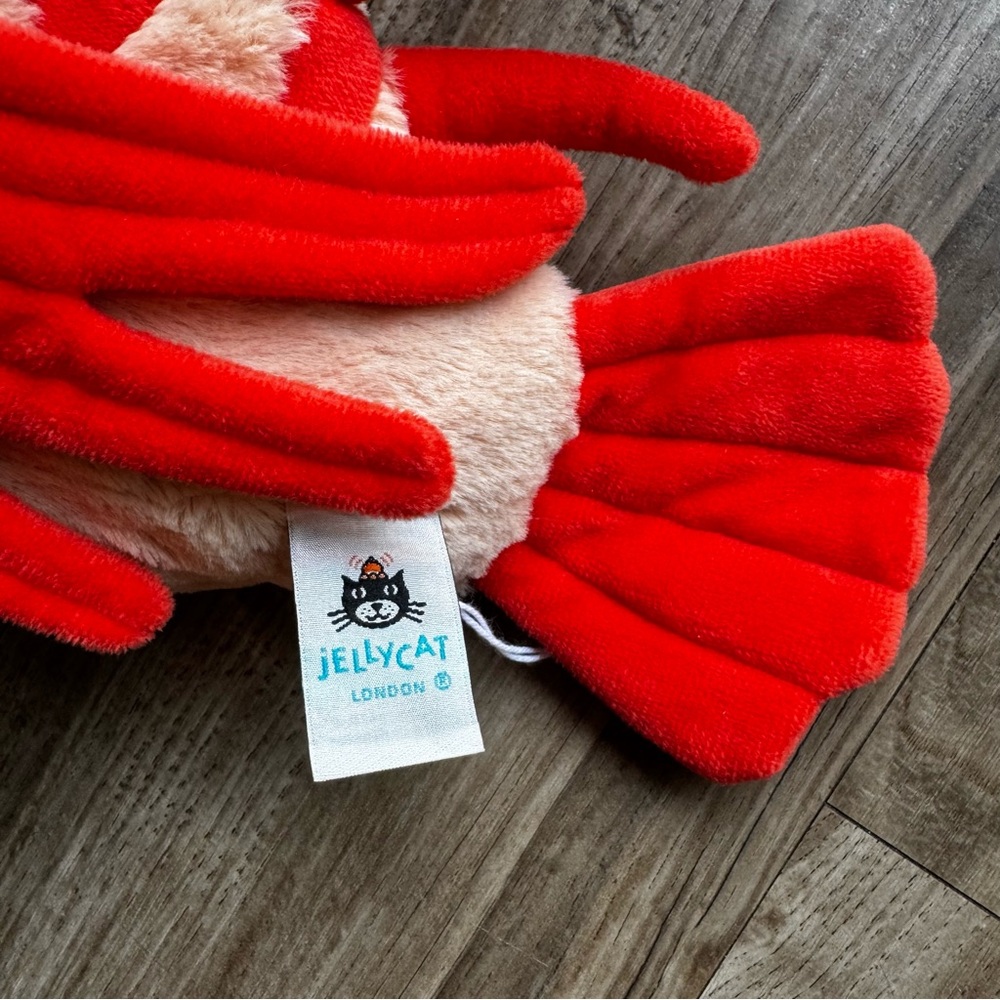 Jellycat Lois Lionfish soft plush - Picture 4 of 4